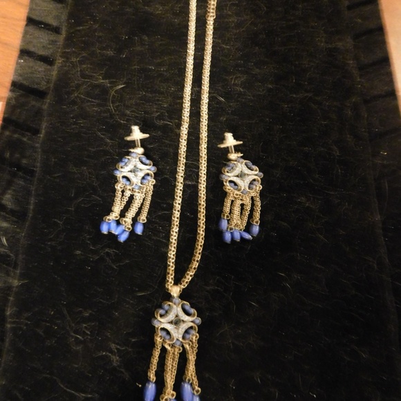 Blue Dangle Earrings and Necklace Set - Picture 2 of 4